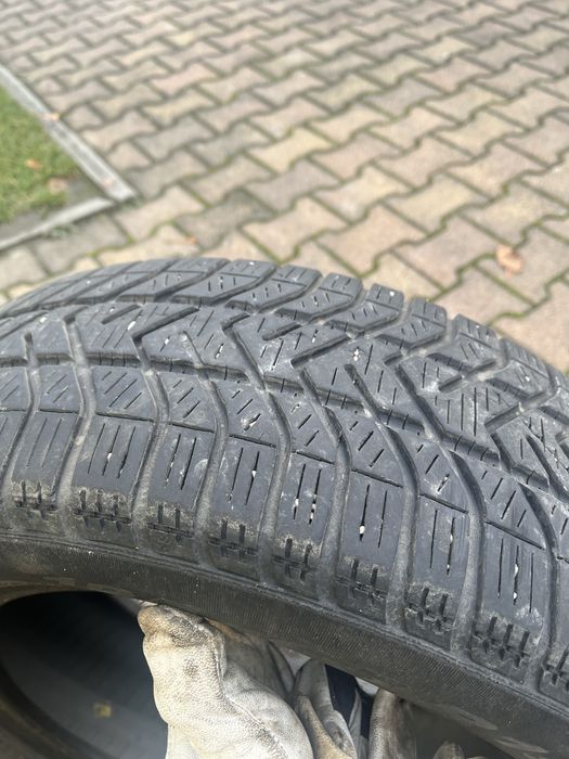 Opony pirelli 195/65/15