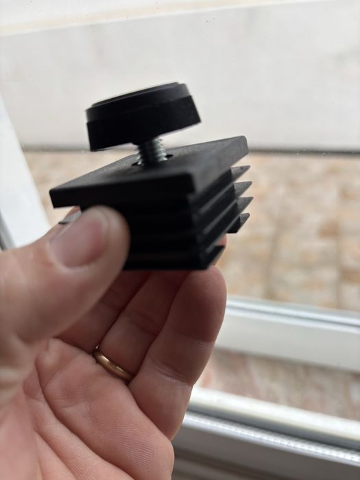 Pés quadrados de 40mm com afinador para mesa e secretaria