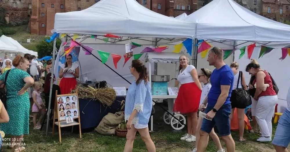 Animacje Animatorka WATA CUKROWA POPCORN Urodziny Wesela Facepainting