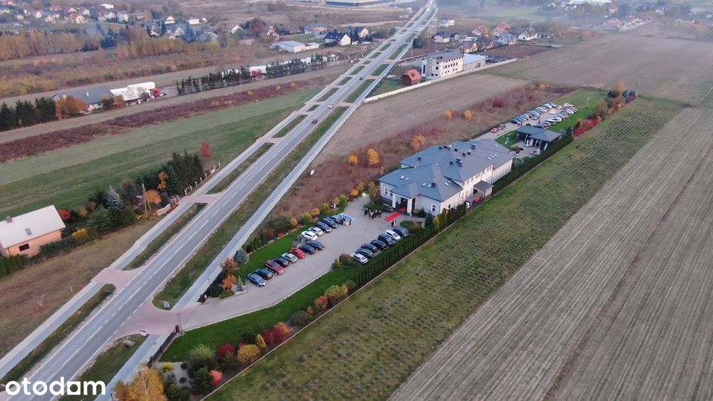 Lokal usługowo - handlowy z gruntem 14 000 metrów kw.