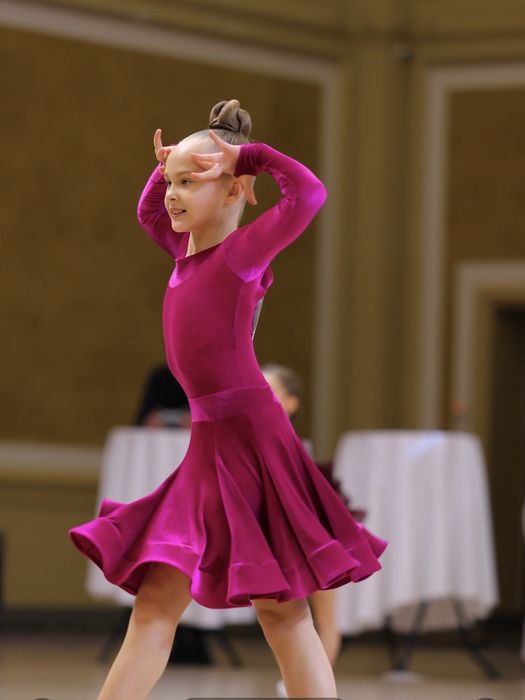 Турнірна сукня для бальних танців