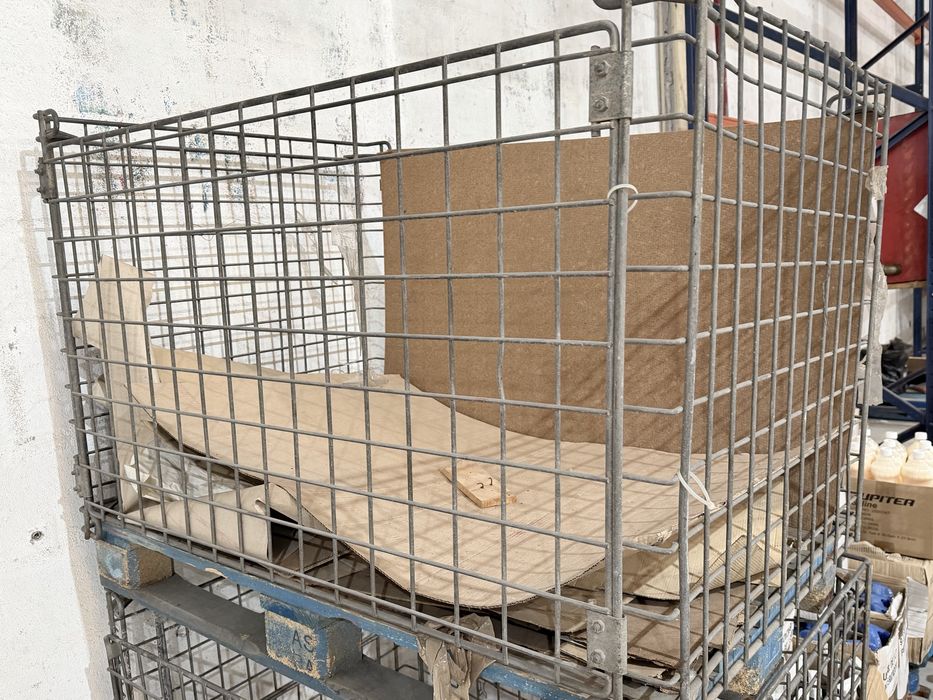 Carrinhos cash, cestos para paletes e cestos com rodas