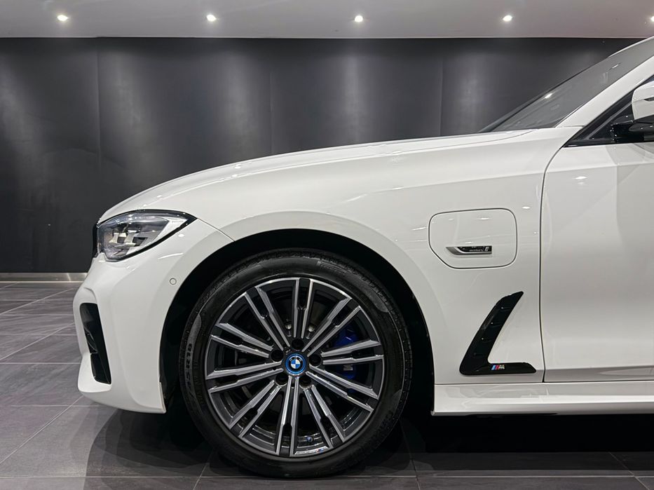 BMW 330 e Pack M Auto
