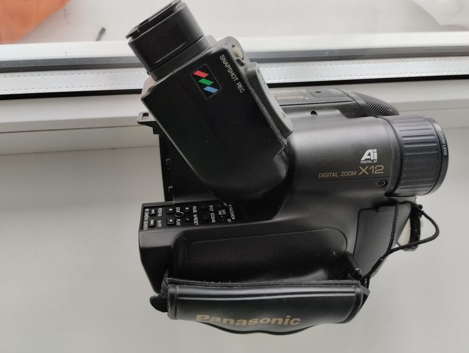 Panasonic видеокамера VHS-C на видеокассетах