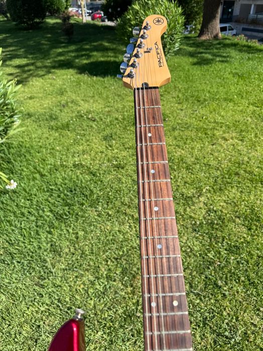 Guitarra Elétrica Yamaha Pacifica 112J