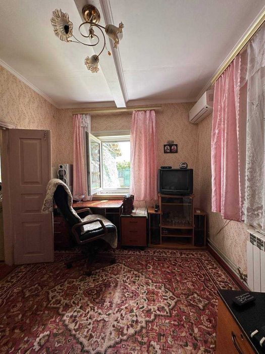 Продаж цегляного будинку з меблями с.Мостище, Козелецький район