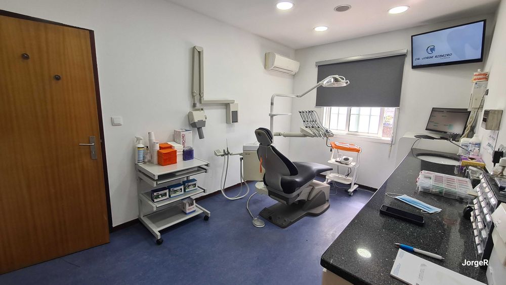 Passa-se Clínica de Medicina Dentária