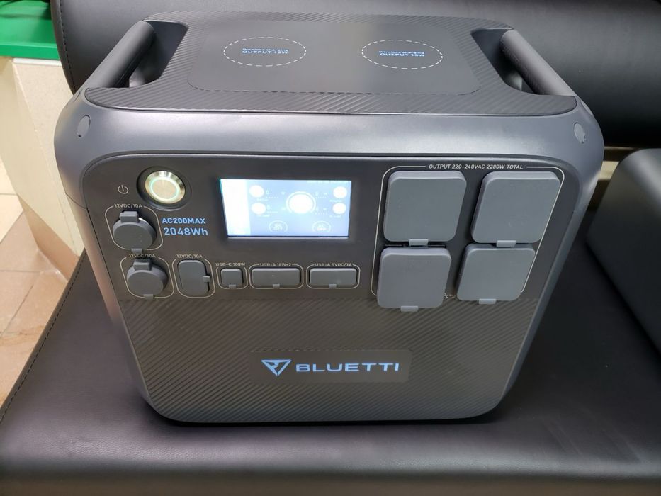 Зарядна станція Bluetti AC200 MAX / 2200 Вт / 2048 Вт⋅год / LiFePO4
