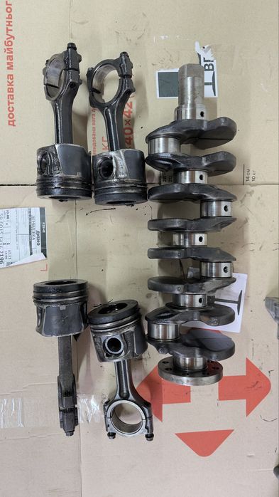 Головка блоку циліндрів,колінвал,двигуна R9M Nissan Qashqai 1.6