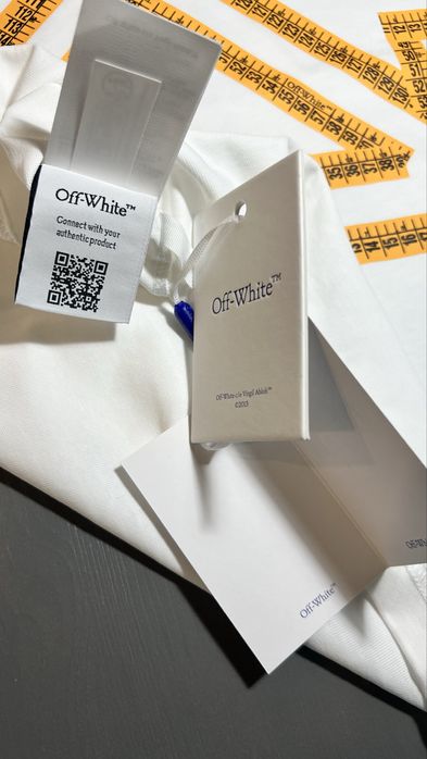 Off-White Arrow T-shirt