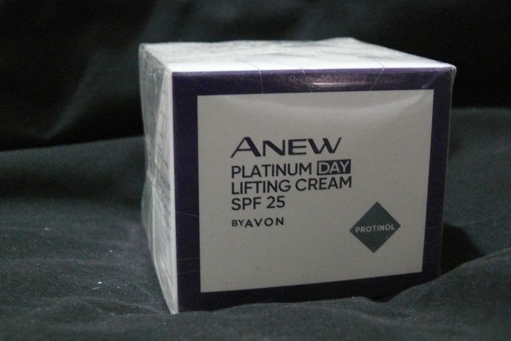 Avon - Anew Platinum Day Lifting Cream SPF 25