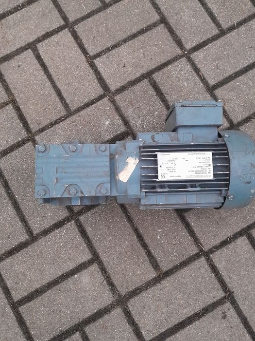 Motoreduktor 0,75 kw 188 obr sew