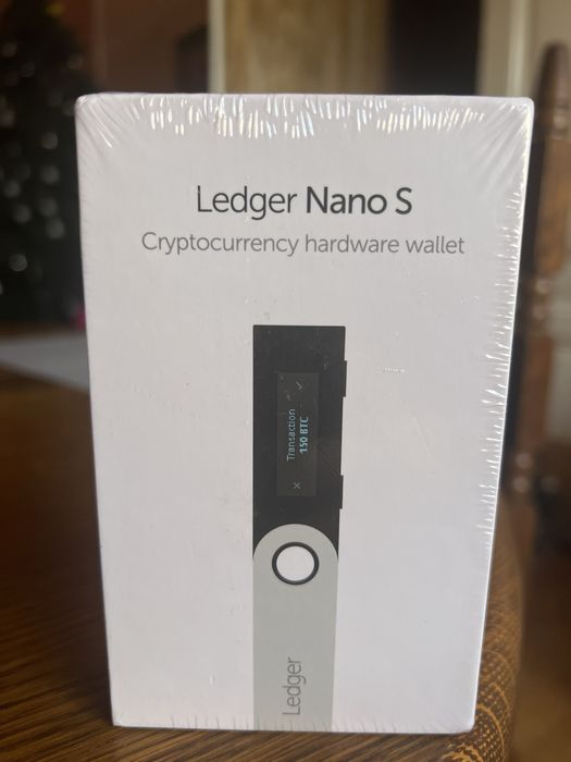 Ledger Nano S - апаратний криптогаманець (новий у плівці)