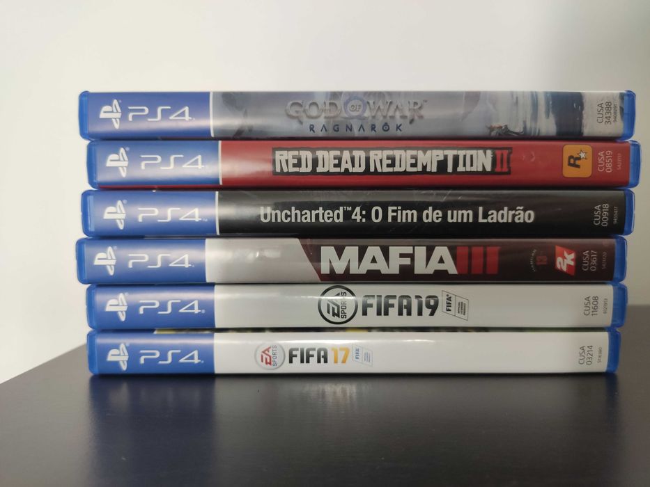 PlayStation 4 + Controllers + Games64550377707395122