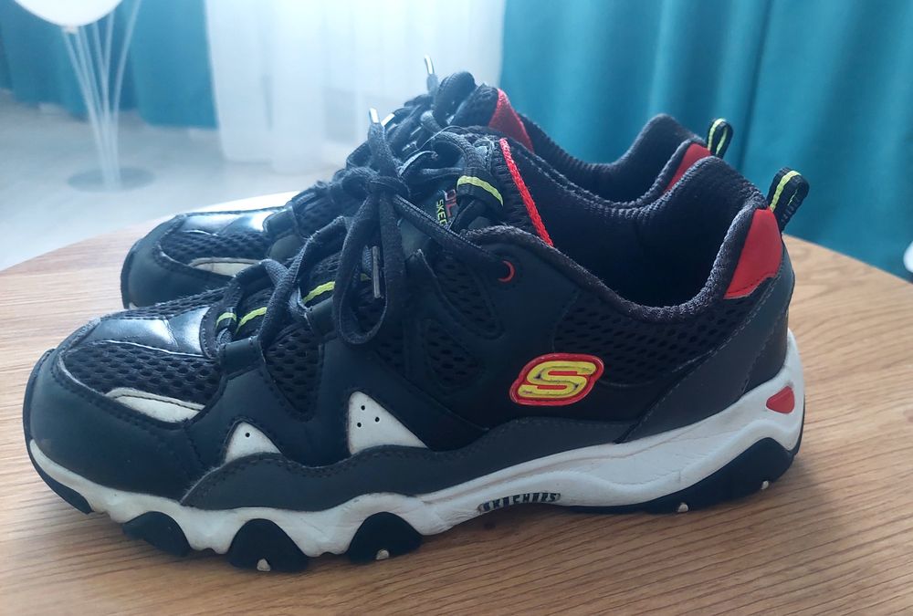 Кросівки Skechers  37 розмір 23,5-24 см