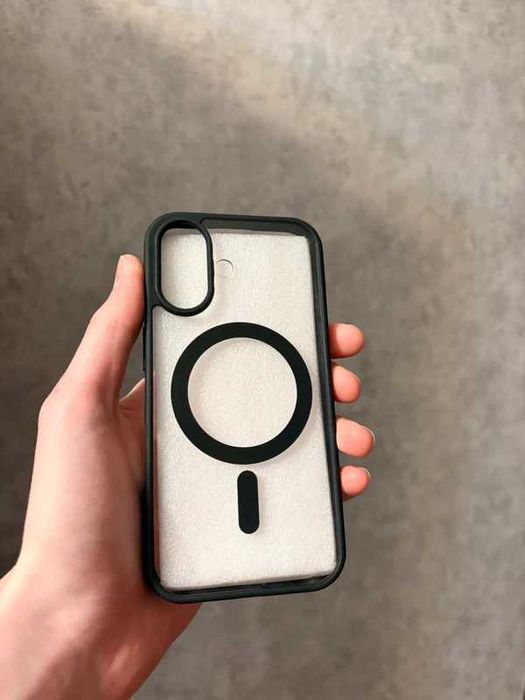 Sprzedam etui Magsafe do IPhone 16