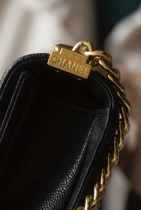 Продам сумку Chanel