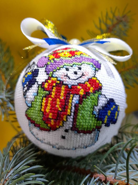 Іграшки новорічні вишиті