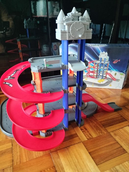 Pista garagem de carrinhos