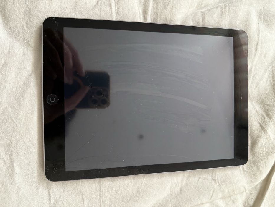 Apple iPad моделі A1475 планшет