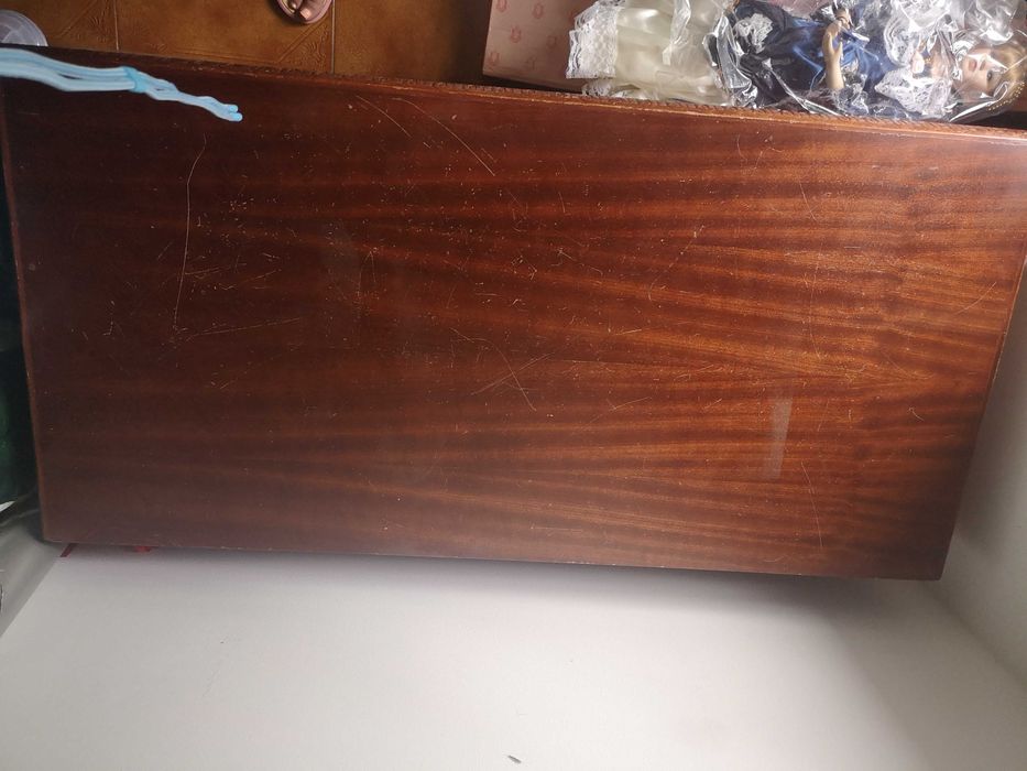 Arca de enxoval trabalhada