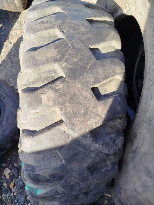 Opona przemysłowa 335/80R18 Michelin ładowarka JCB Cat Volvo Kramer