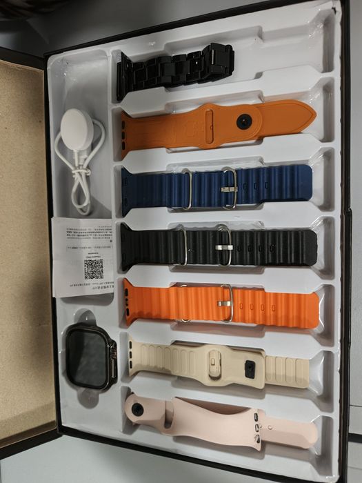 Смарт годинник і +7 браслетів