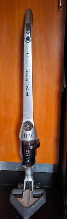 aspirador vertical Rowenta airforce18v