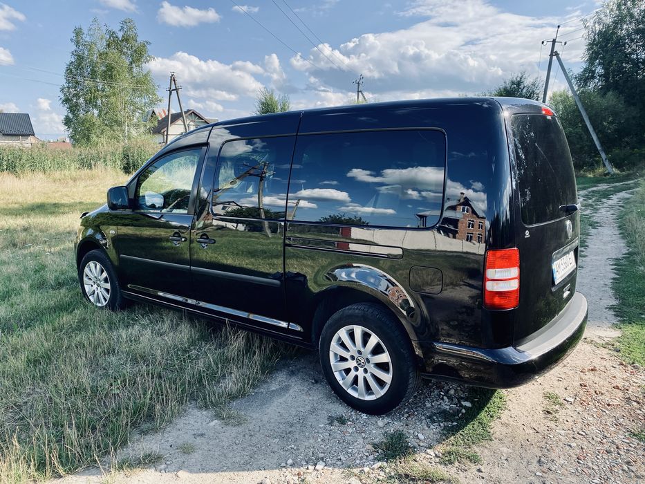 Volkswagen Caddy Maxi 2011 • 2.0 TDI • АКПП • 199 295 км