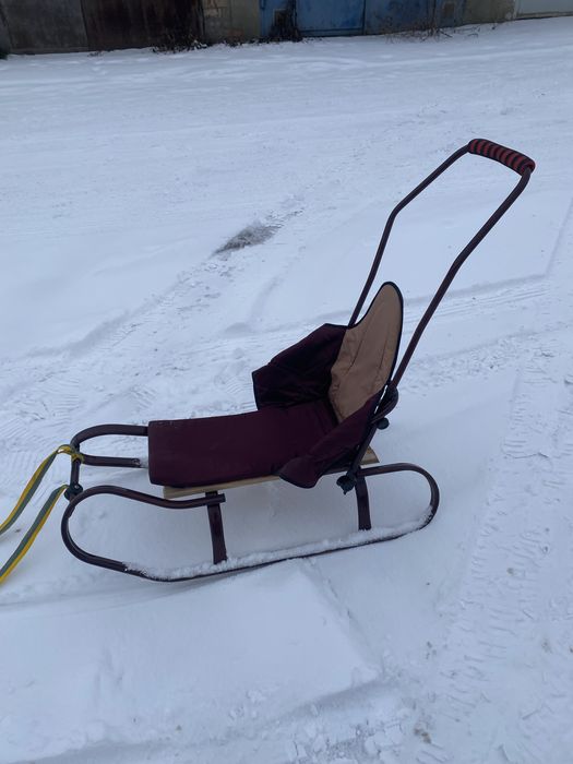 Санки дитячі з ручкою та накидкою