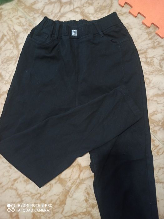 Штани чорні прямі 44 розмір