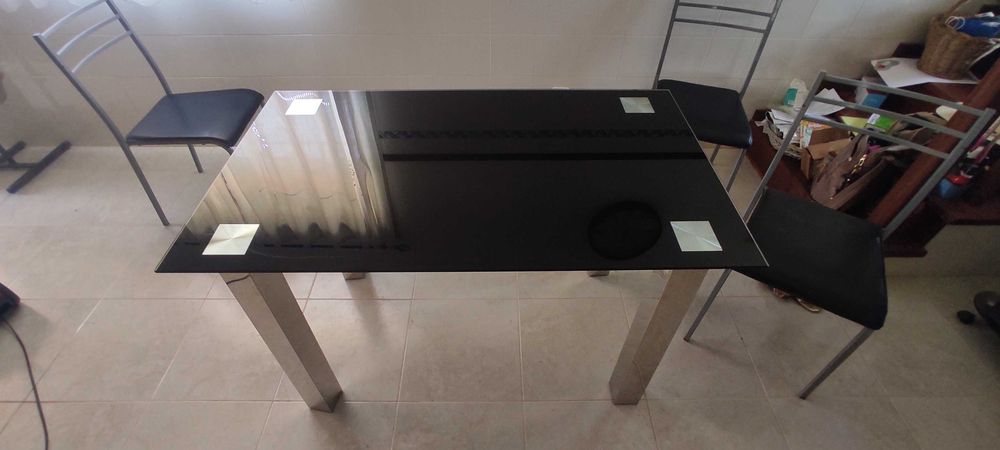 Mesa de cozinha vidro