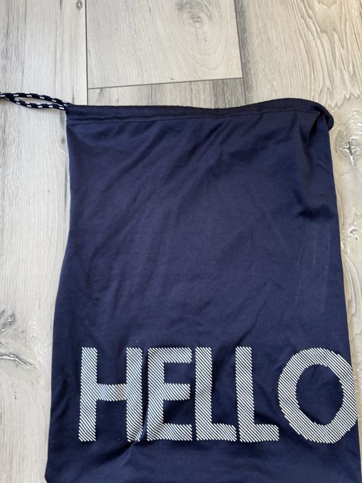 Dziewczęcy  strój w-f  146