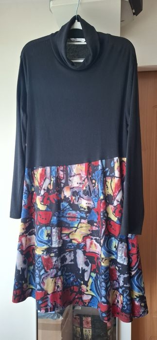 Rozkloszowana sukienka, tunika