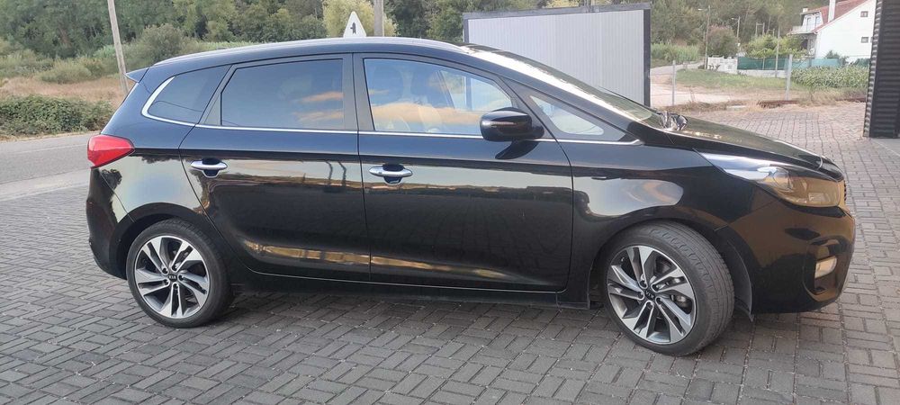 Kia Carens 1.7 CRDi ISG TX