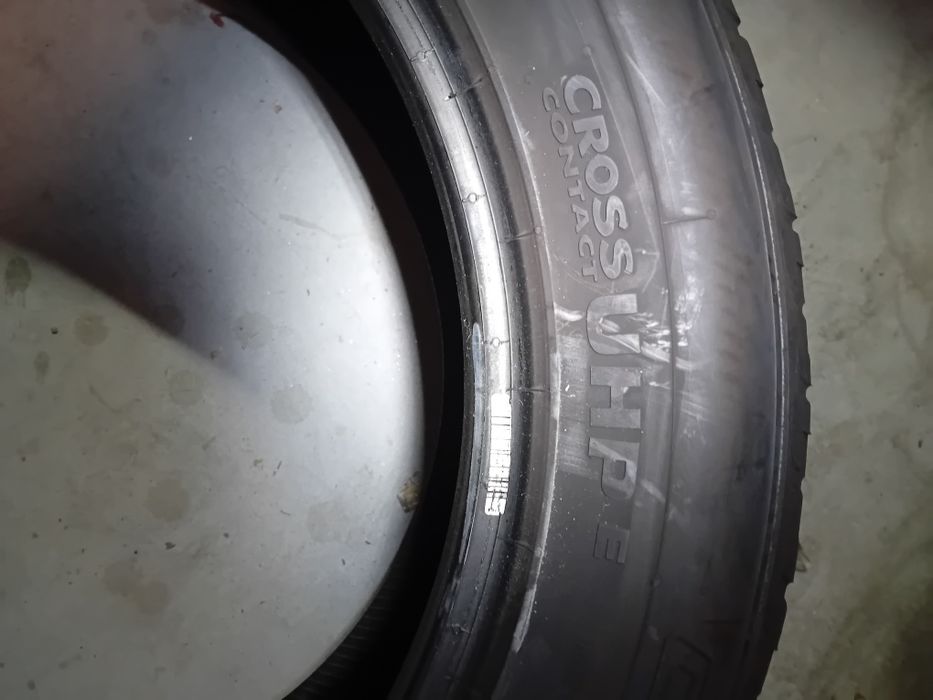 Pneu continental 235/55/19