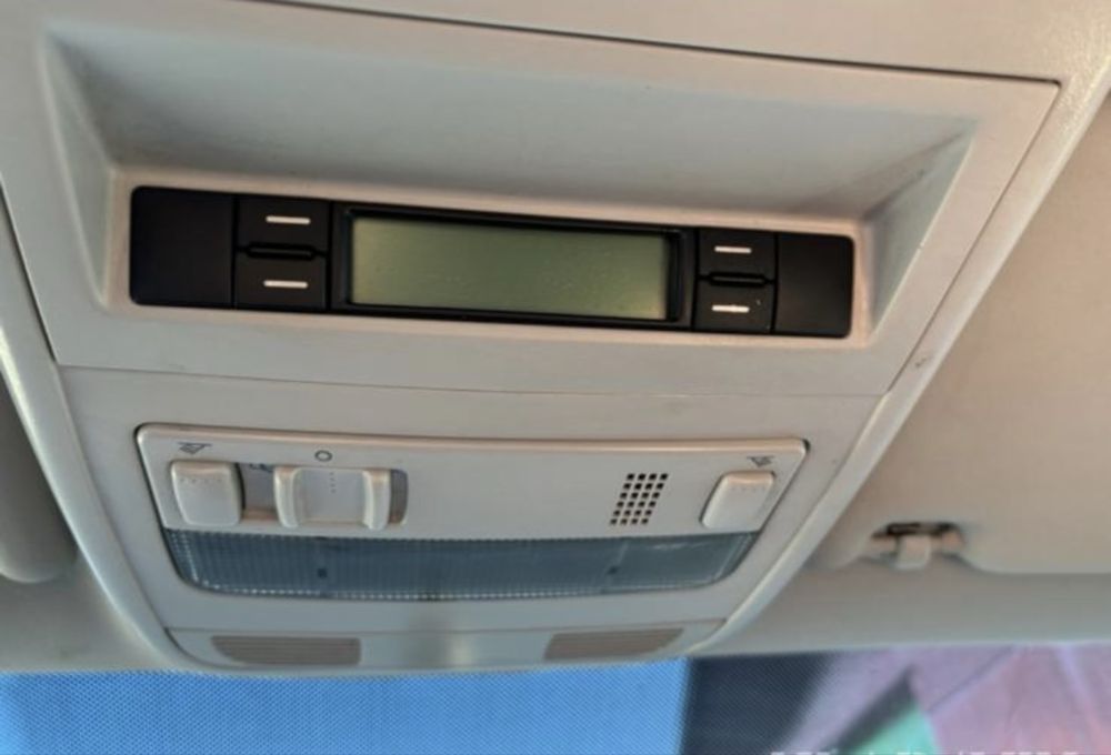 VW Transporter T5  1,9 TDI z żurawiem HIAB