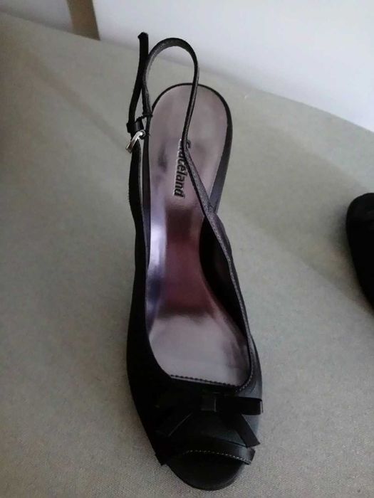 Sapatos de cerimónia pretos