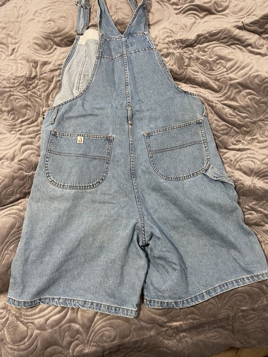 Шорти джинсові ,на лямках .в чудовому стані .