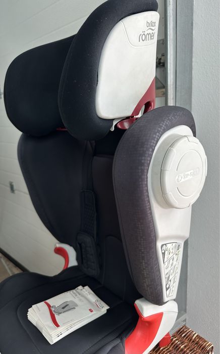Cadeira auto para bebé Britax Römer Kidfix XP
