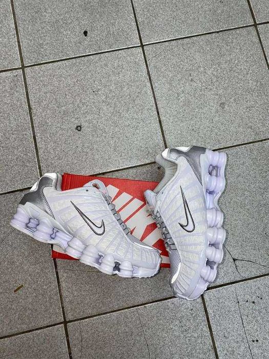 Pasuje bardzo dobrze do ubrań. Rozmiar.45