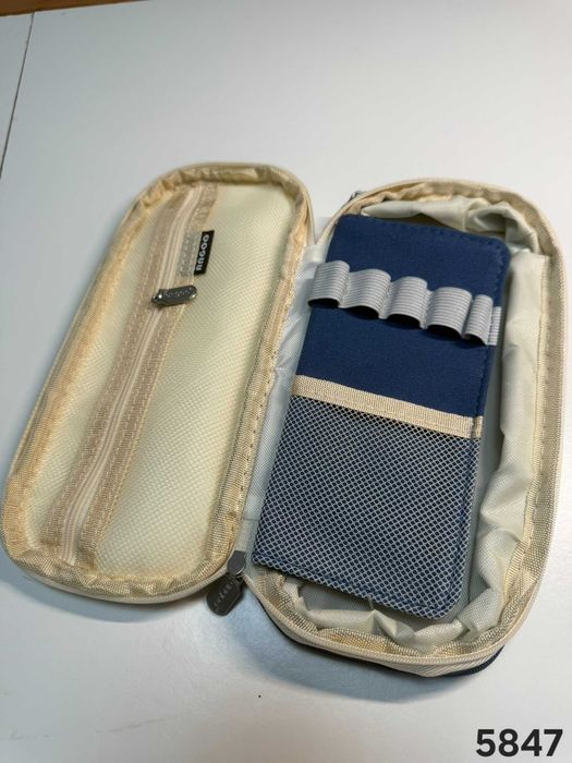 Pokrowiec, etui, kosmetyczka podróżna nowa (5847-71)