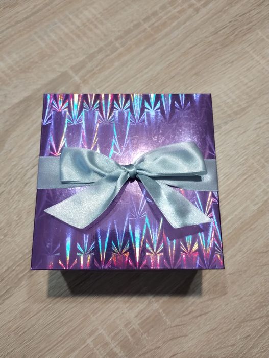 Exploding box serca na rogach