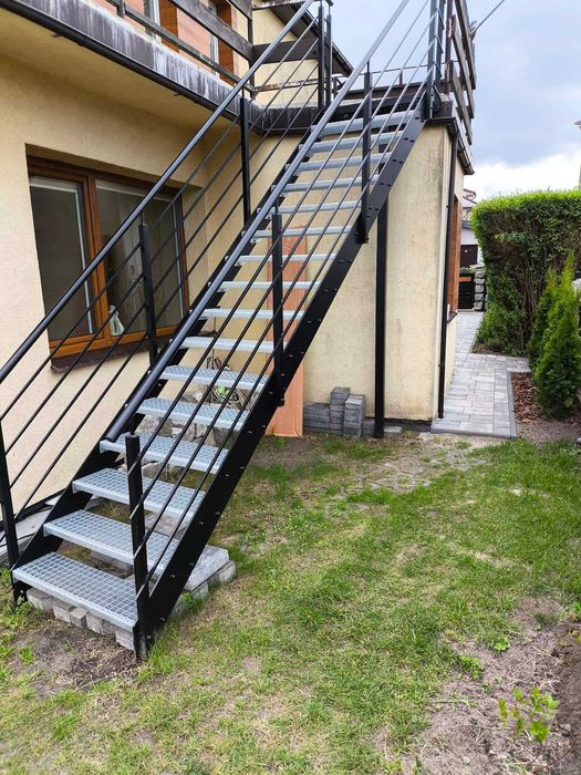 Schody metalowe - konstrukcja + balustrada