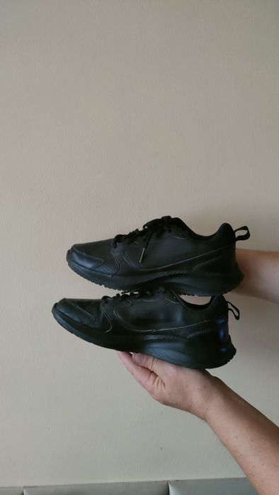 Sneakersy Nike 39, wkładka 25, cm.Całe czarne.