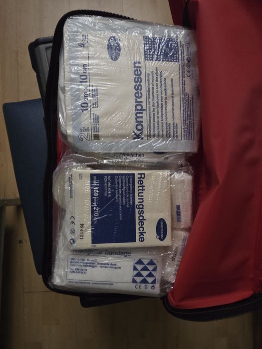 Kit primeiros socorros Audi - 4B0 860 281