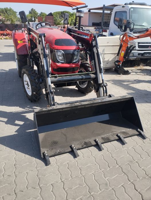 Trator TRS /// Novo /// Frontal /// 30 e 50 cv