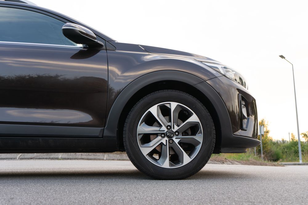 Kia Stonic 1.0 T-GDI– CarPlay/AndroidAuto – Camera Traseira – Meia Pele