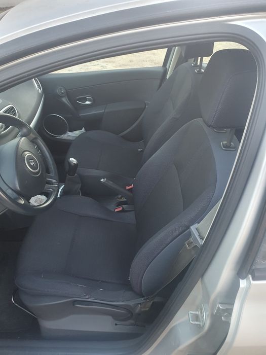 Vendo Renault clio 1.2 gasolina valor fixo do ano 2006 no estado em que se encontra