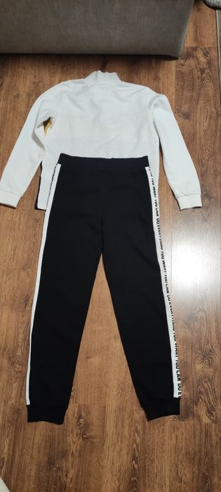 Костюм для хлопчика 11-12р Новий